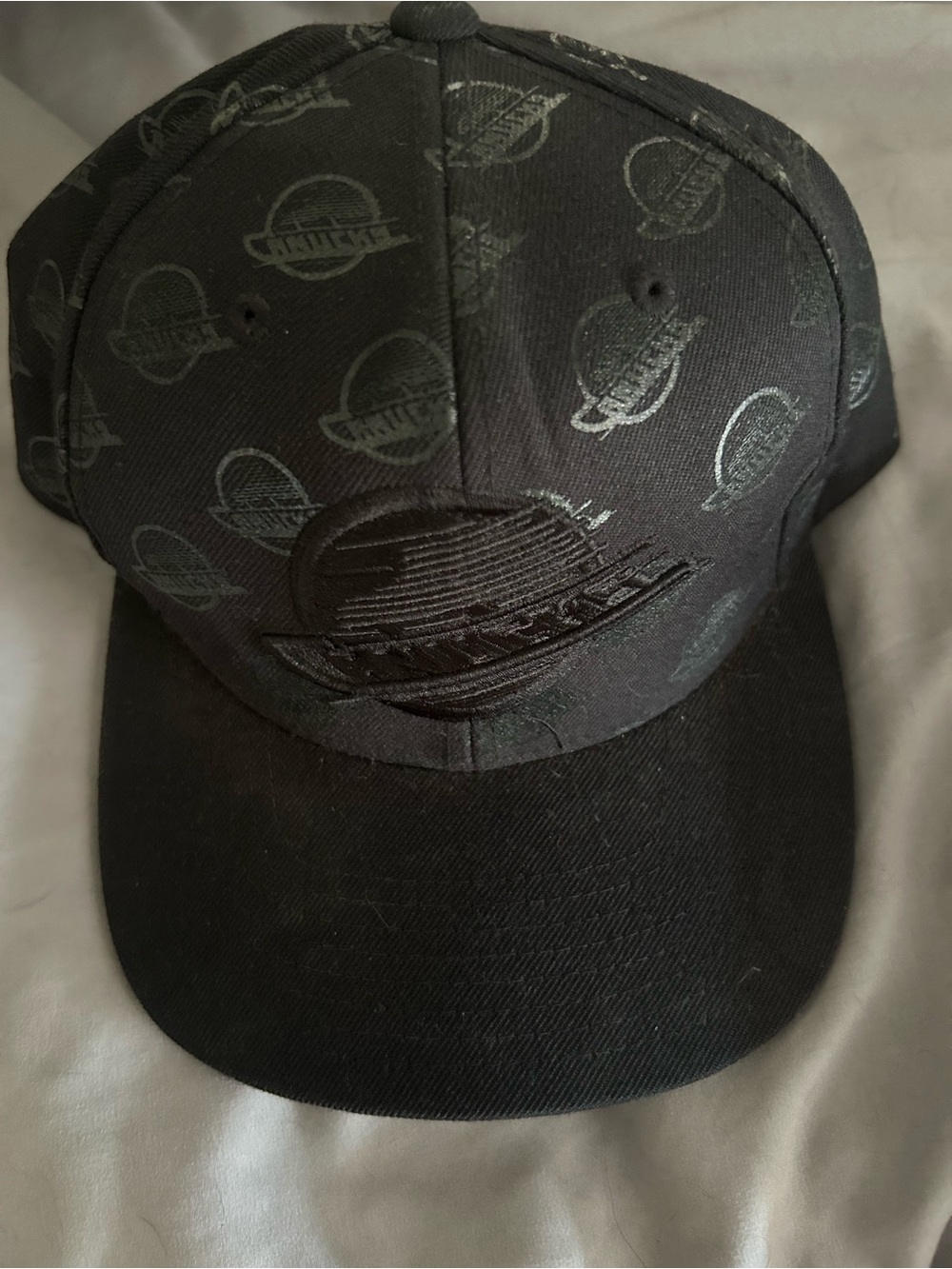 Vancouver Canucks Embroidered Skate Logo Snapback Cap - Mitchell and Ness